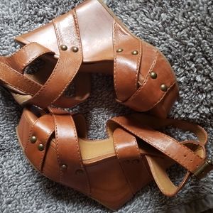Gianni Bini platform wedge. Size 6.5